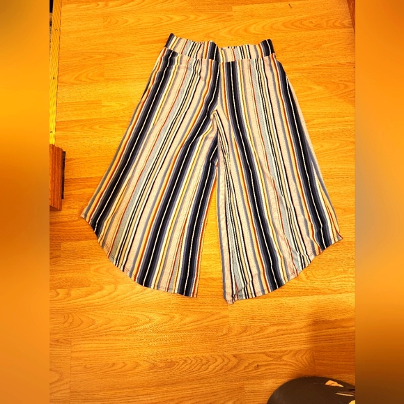 Ardene large wide legged cropped pants.   Multicolored stripes - Picture 1 of 3